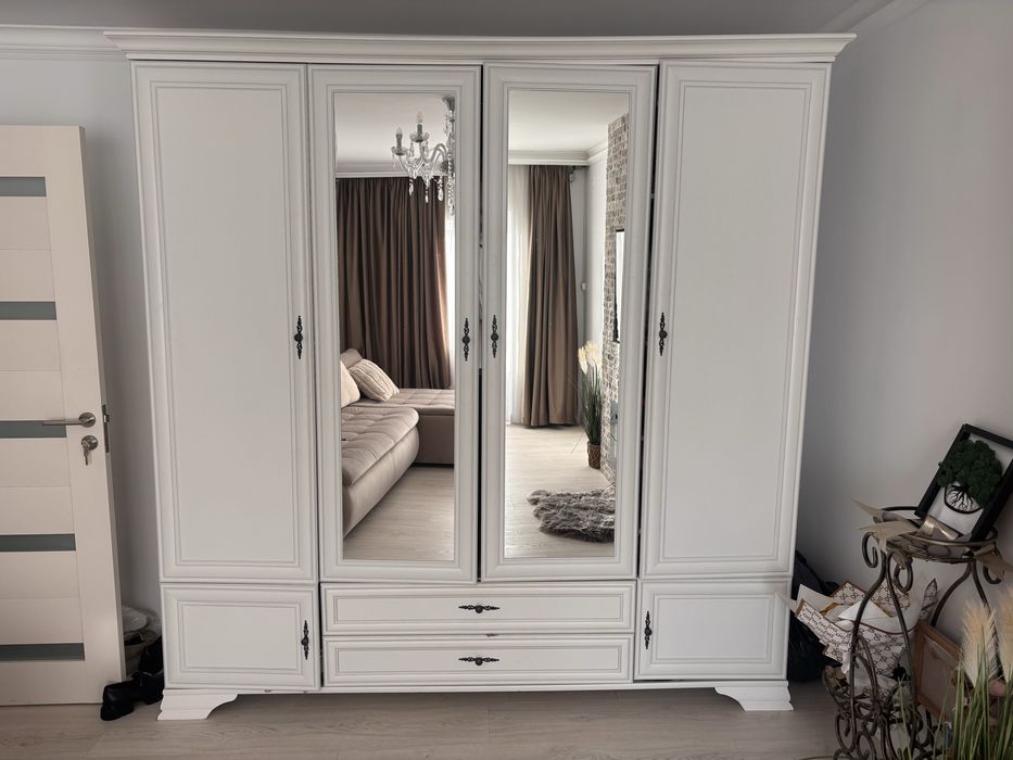 Vand mobila dormitor