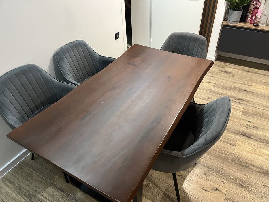 Трапезна маса от масив  140/80/76 см