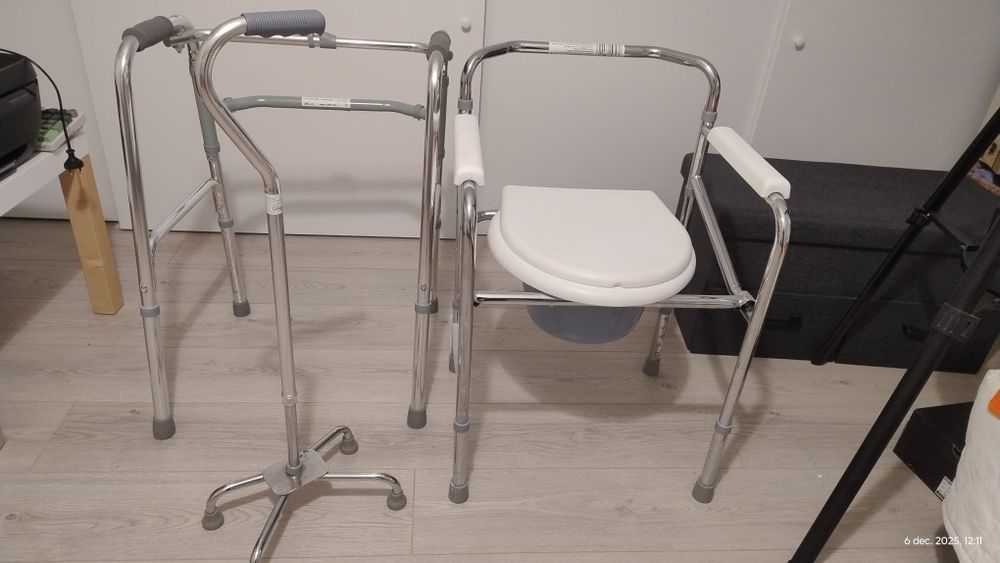 Scaun cu vas toaleta, cadru si baston cu picioare