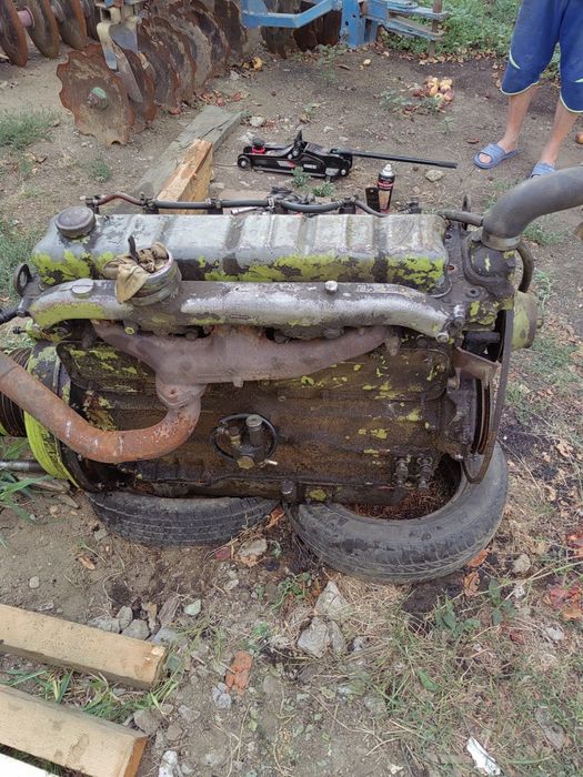 Vând motor perkins 6 cilindrii 120 cp defect