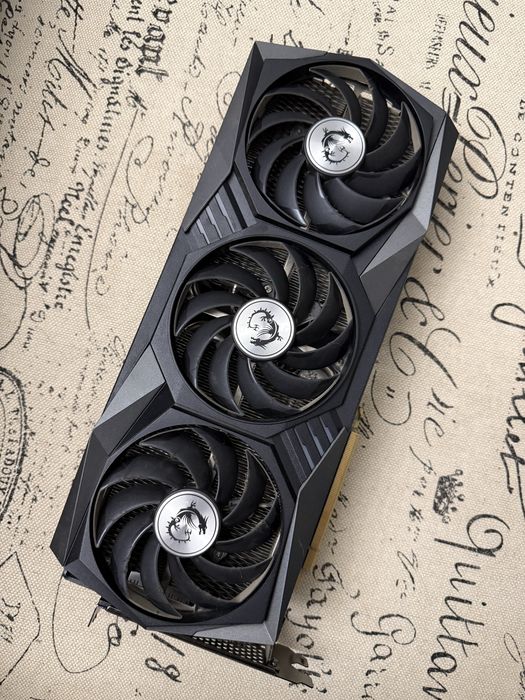 Nvidia RTX 3090 MSI gaming trio