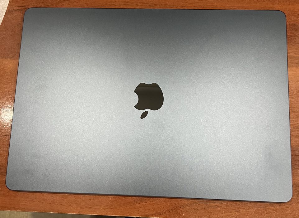 Macbook air M4 15 inch 2 sikl