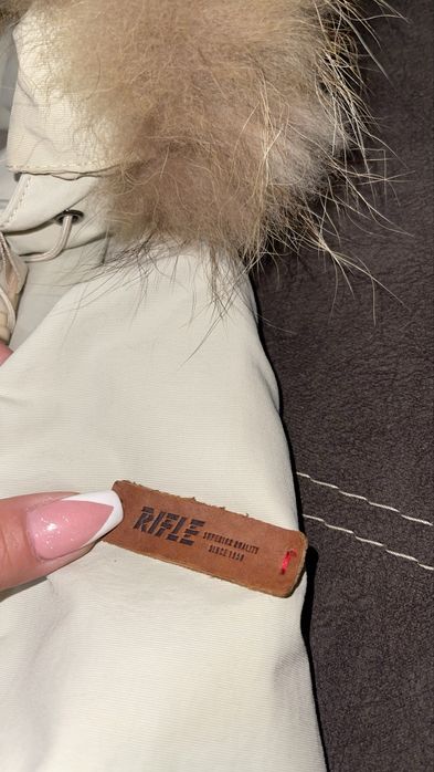 Прекрасно топло яке с гъши пух на Rifle с качулка с естествен косъм