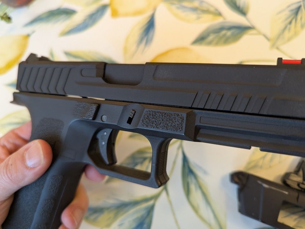 Pistol Airsoft kjw kp13 co2