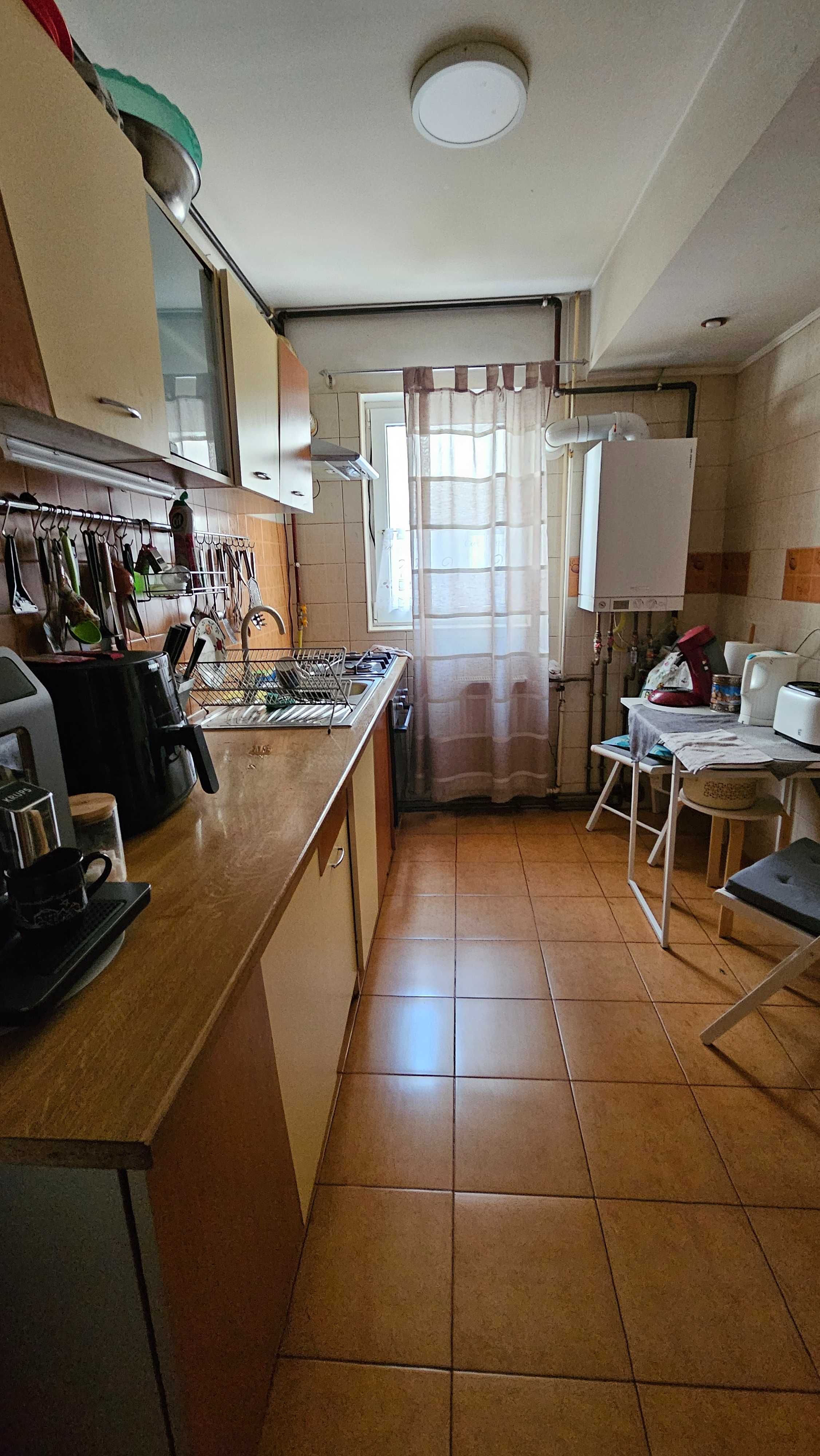Apartament 4 camere de vanzare Bolintin Vale,jud.Giurgiu.