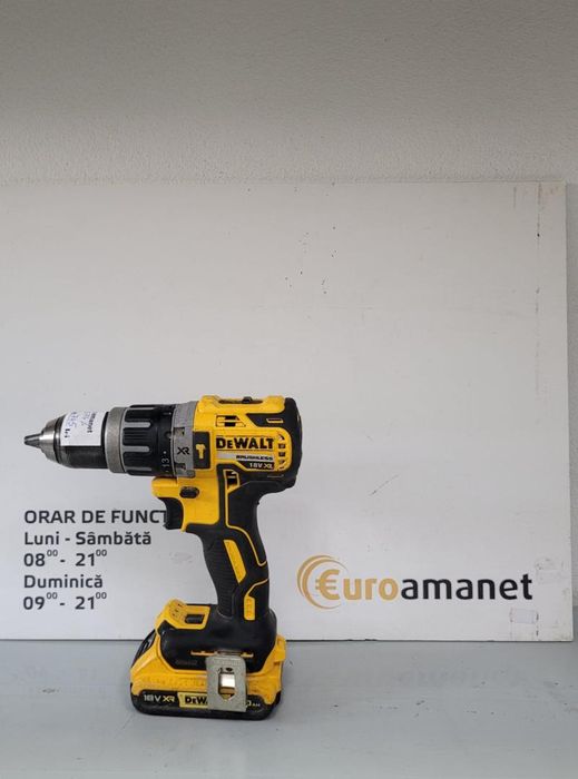 Masina compacta de gaurit si insurubat (bormasina) pe accumulator -P-