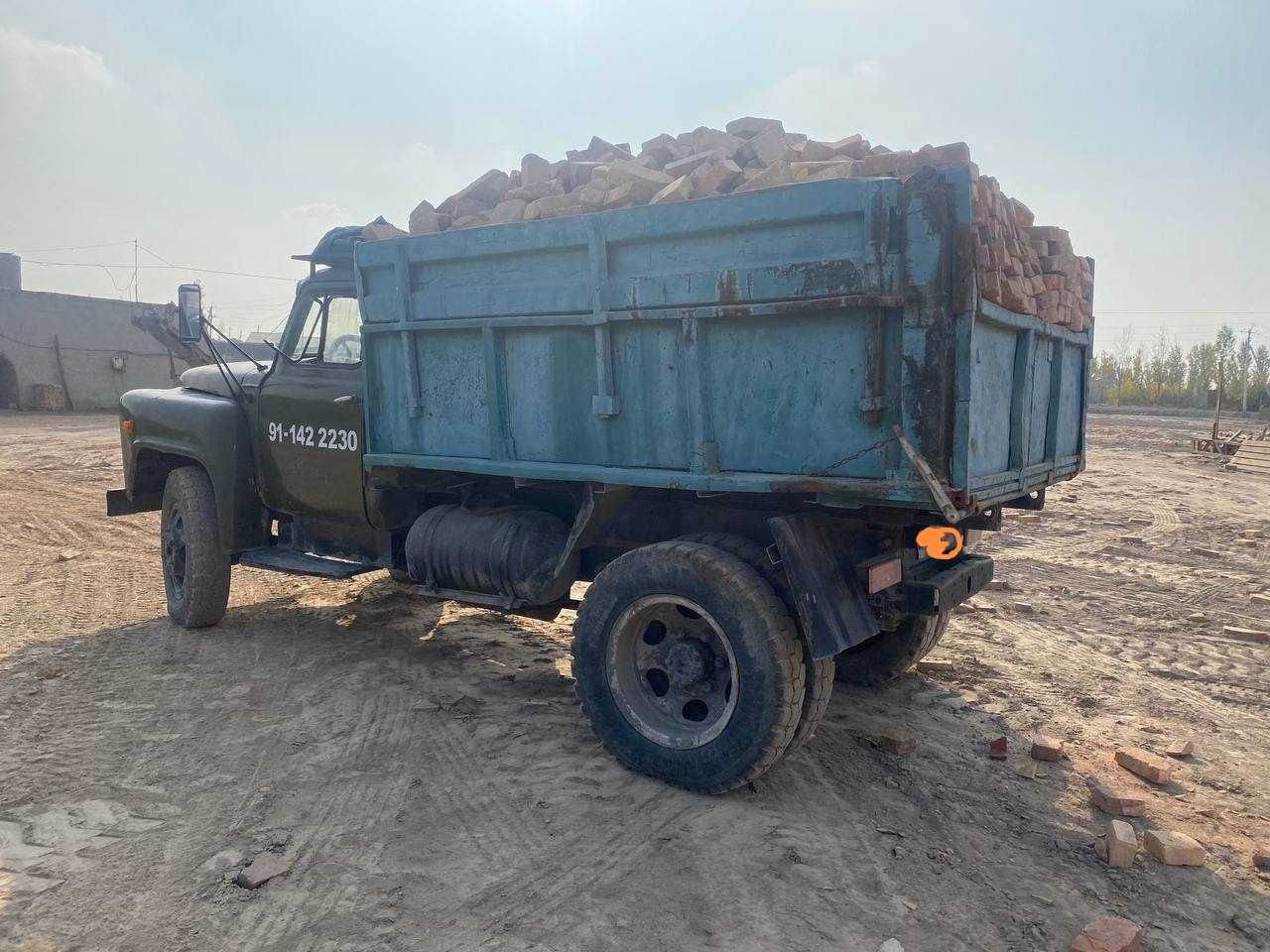 Gaz-52 samosval sotiladi