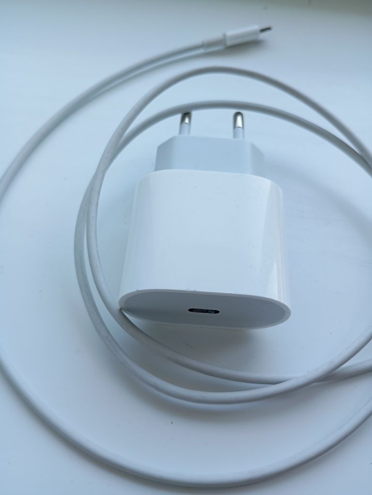 iPhone оригинал зарядка