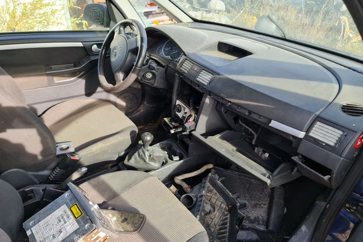 Trager Opel Meriva prima generatie