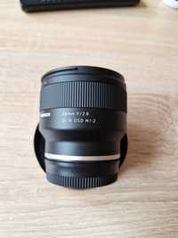 обектив Tamron 24mm f/2.8 за Sony E