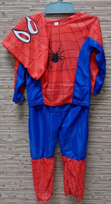 Costum spiderman 3 piese, 50  lei set. Noi. Super preț!