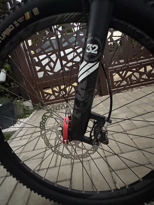 Vand bicicleta mountain bike Cube