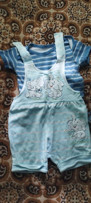 Костюмчики до года