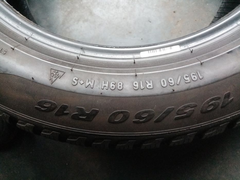 Anvelope de iarnă 195/60r16-89H Pirelli.