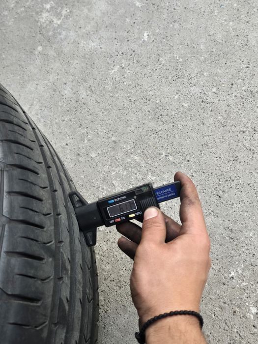 4 Броя 225/60/17 Continental 2x6,8mm 2x6,2mm