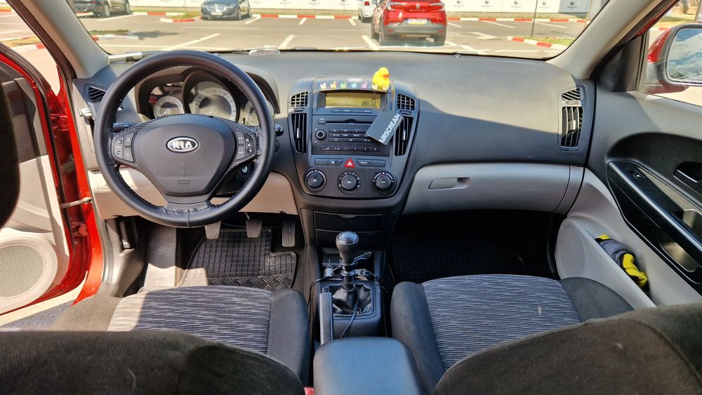 Vând Kia Ceed 2009