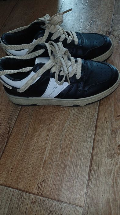 Дамски черни кецове