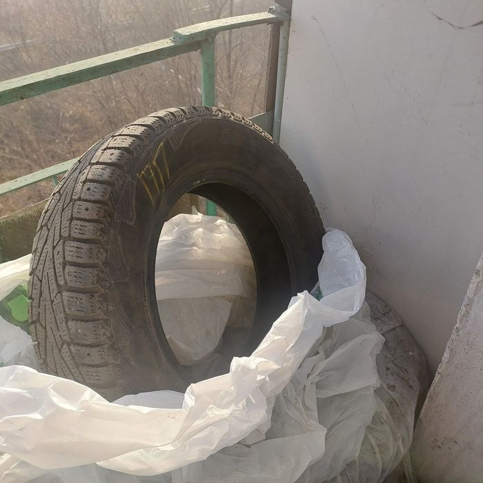 Продам шины стояла на кобальте 1 сезон