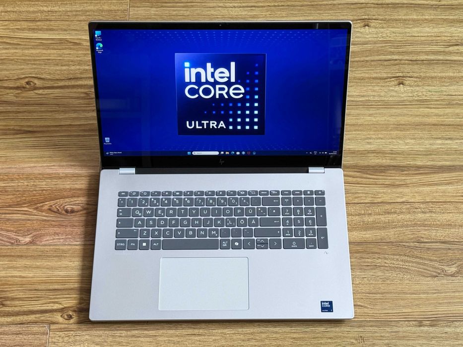 НОВ!17.3 HP OmniBook Touch`Ultra 7-256V/16GB DDR5/1TB SSD/Гаранция 22м