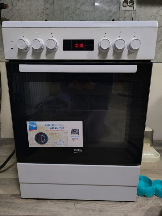 Продам электро плиту