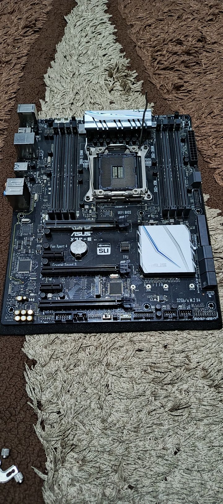 X99 LGA 2011 для запчасть нерабочий