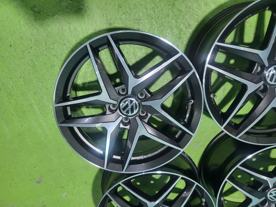 18 5x112 Vw Passat Tiguan Touran Caddy Golf 5х112