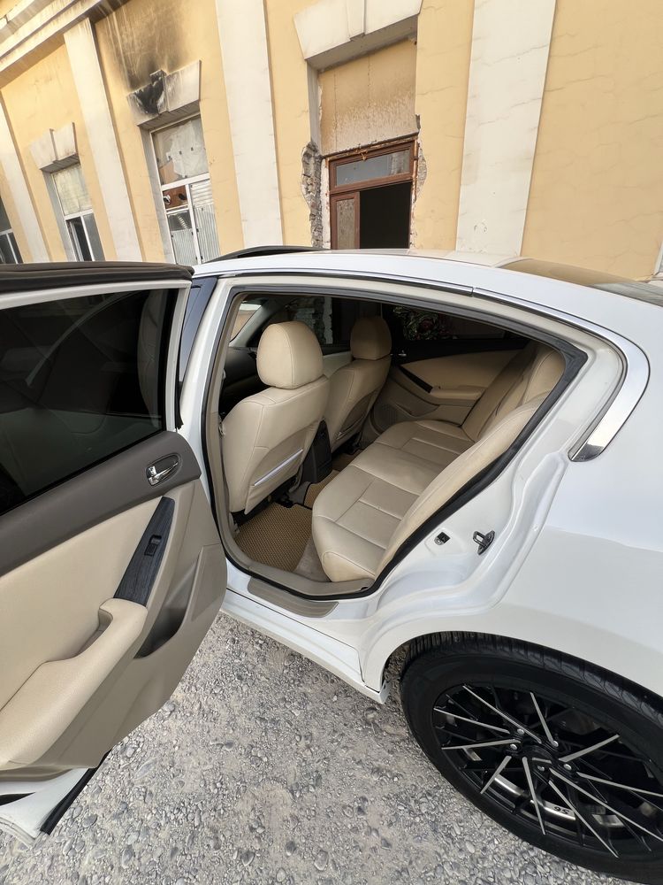 Nissan altima 2008