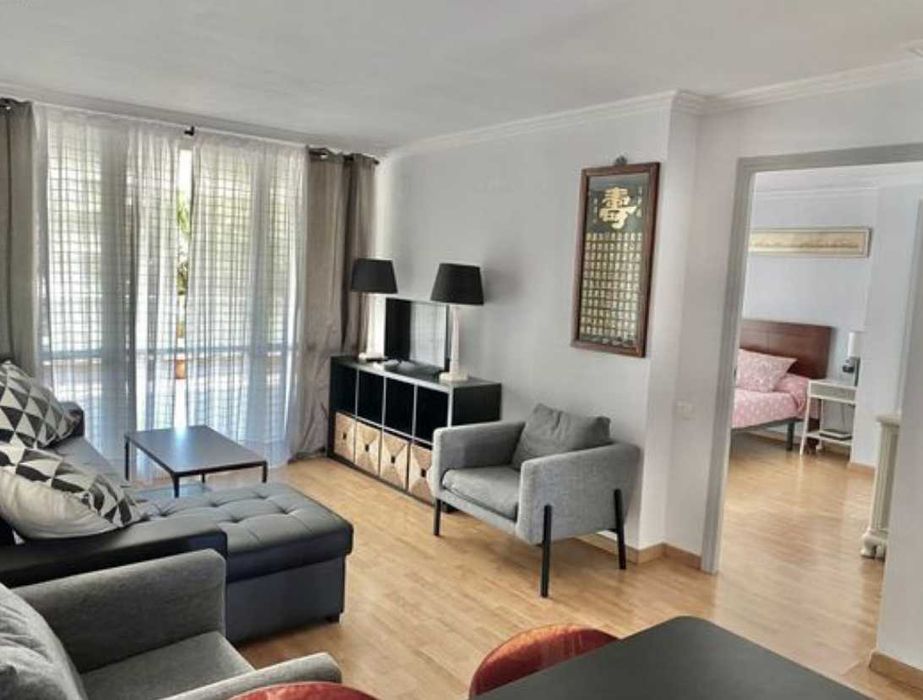 Дава се под наем Двустаен апартамент в Пловдив, Каменица 1 - 65 кв.м за 219.3 € - Снимка #2