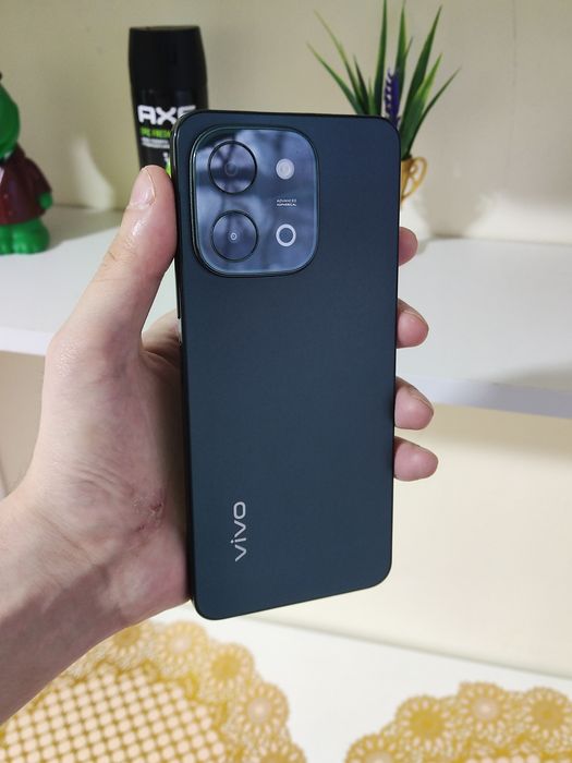 Vivo Y28 256GB Оперативка 16 / 8