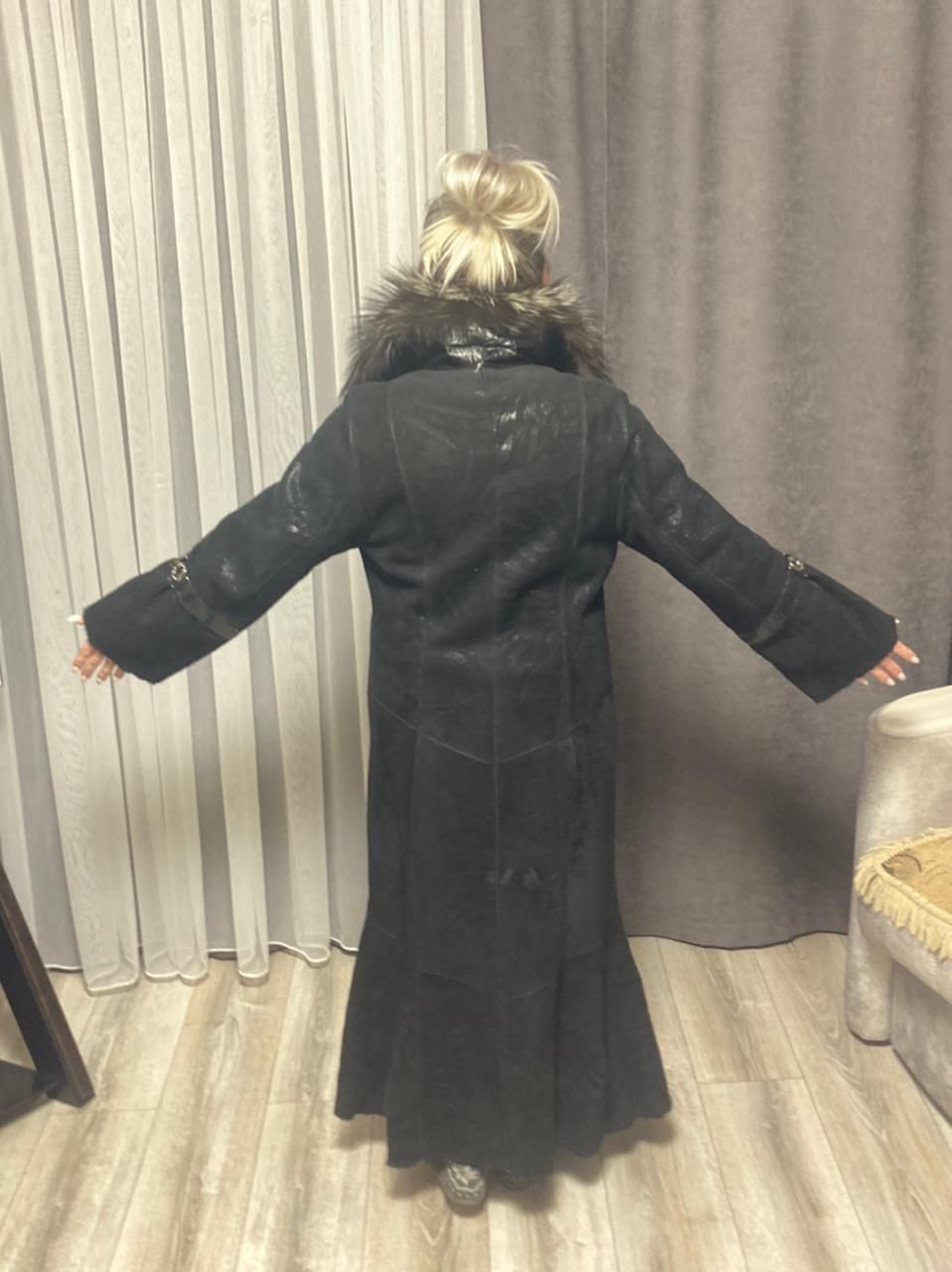 Продам женскую натуральную дубленку