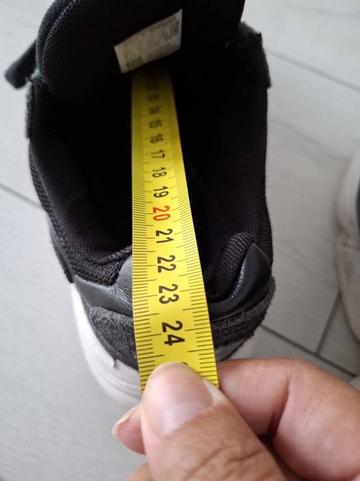 Adidasi adidas piele naturala marimea 39