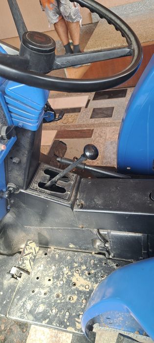 Vând tractor inechitabil japonez 4x4 23 cai