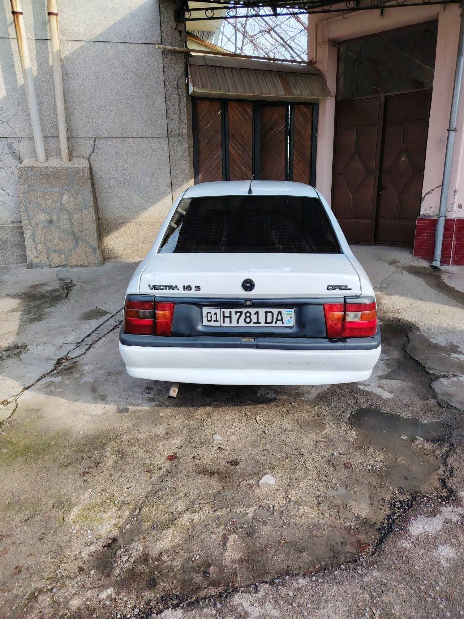 Opel Vectra A 1994 yil benzin 2500 $