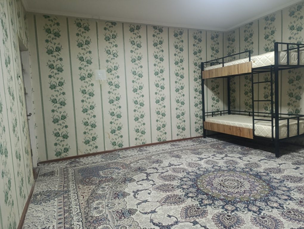 Qizlar uchun sheriklikka kvartira