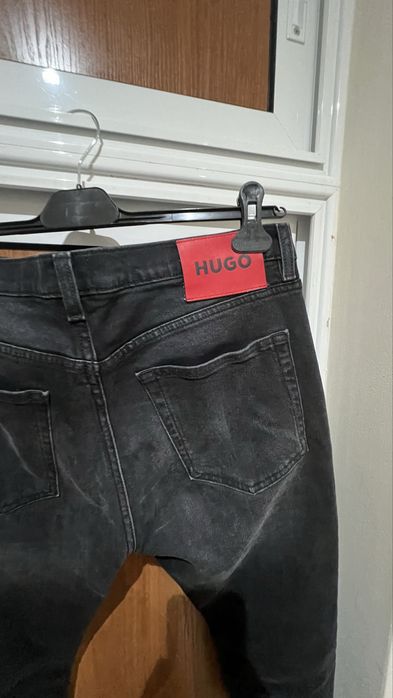 HUGO нови мъжки дънки