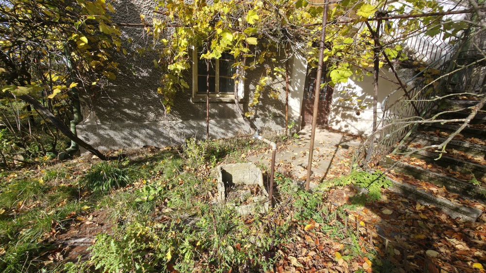 Продава се къща в село Гълъбник, област Перник