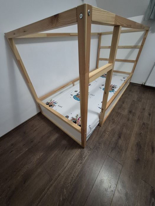 Vând pat pentru copii Kura de la Ikea 90×200