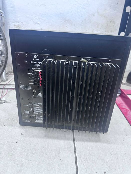 Subwoofer cu aplificator Logitech z5500