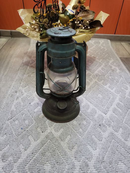 Vand lampa pe petrol