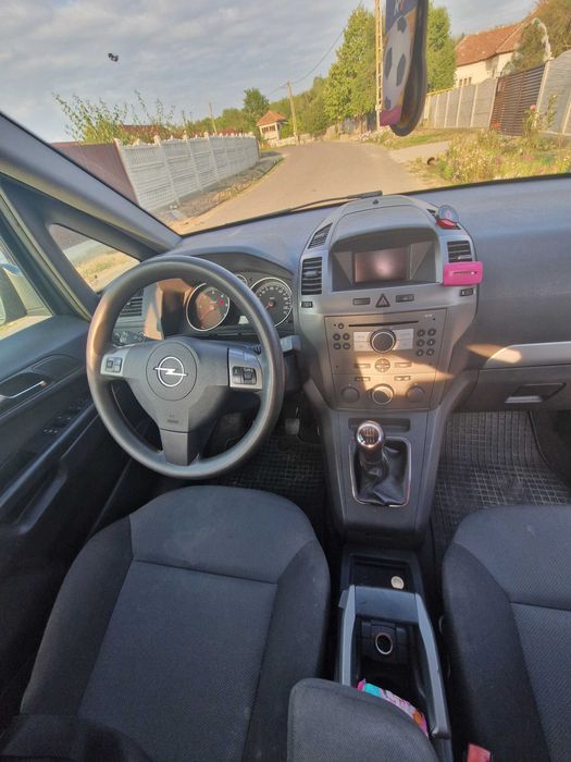 Vand Opel Zafira 2007, motor 1.9