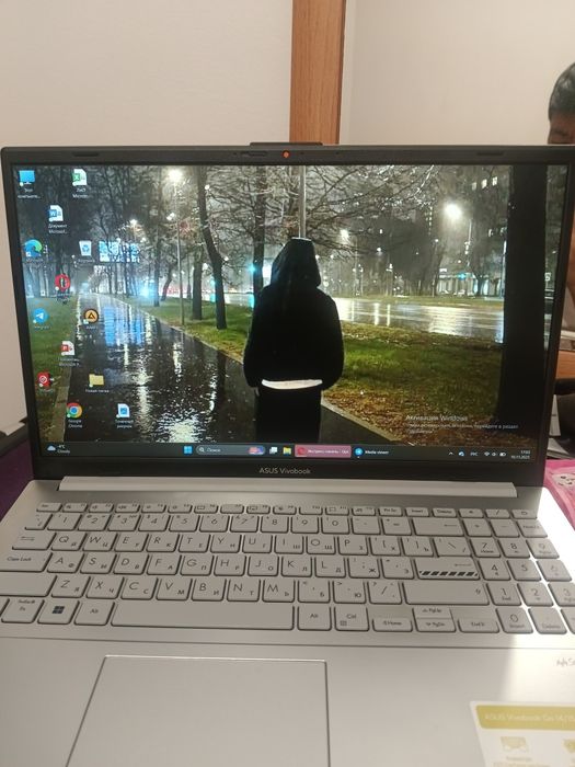 Продаю ноутбук, новый, без дефектов.