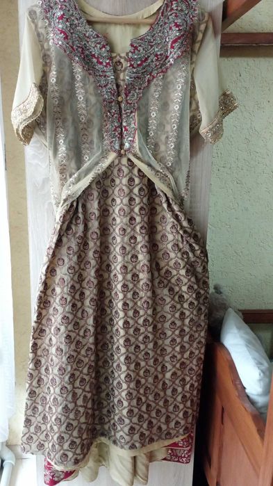 Арабска, турска, евтина носия