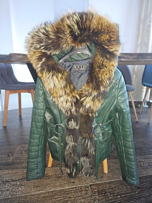 Зелено яке, естествена кожа, орнаменти от лисица