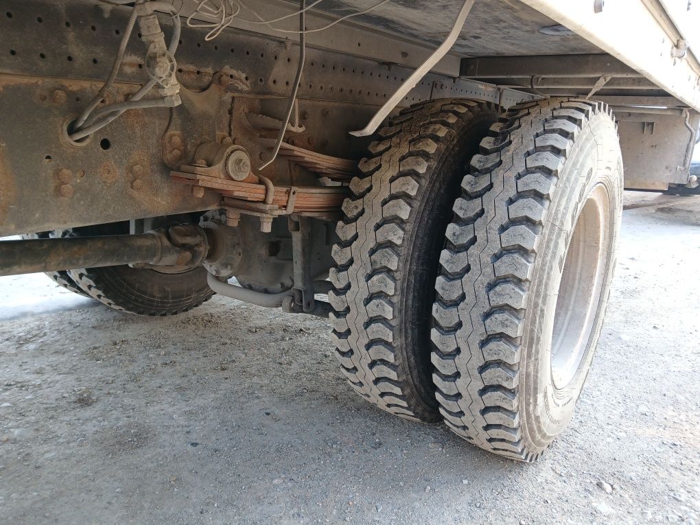 Mercedes    1324
