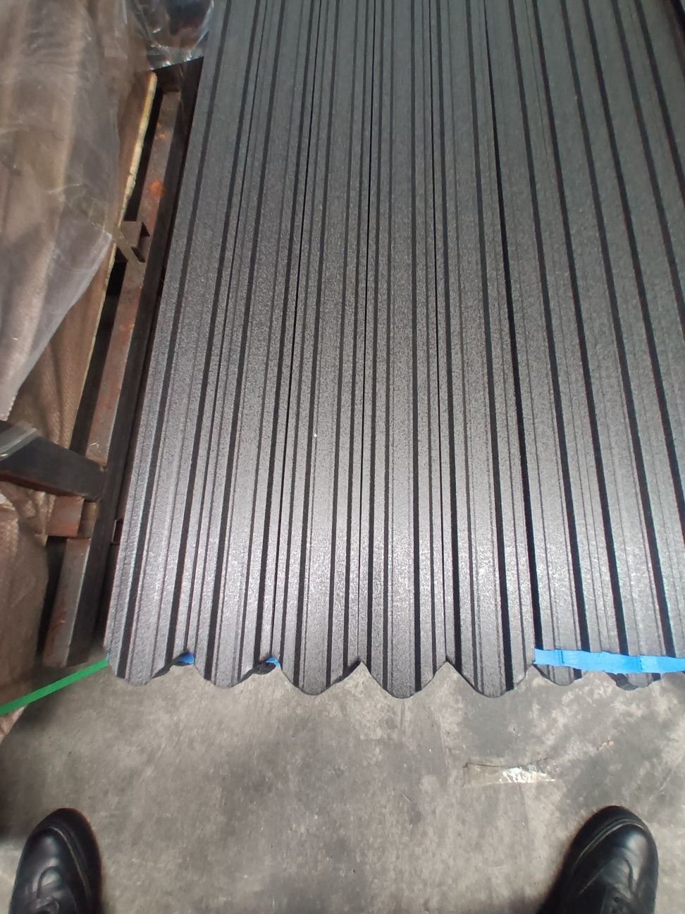 Vând șipcă metalică de gard