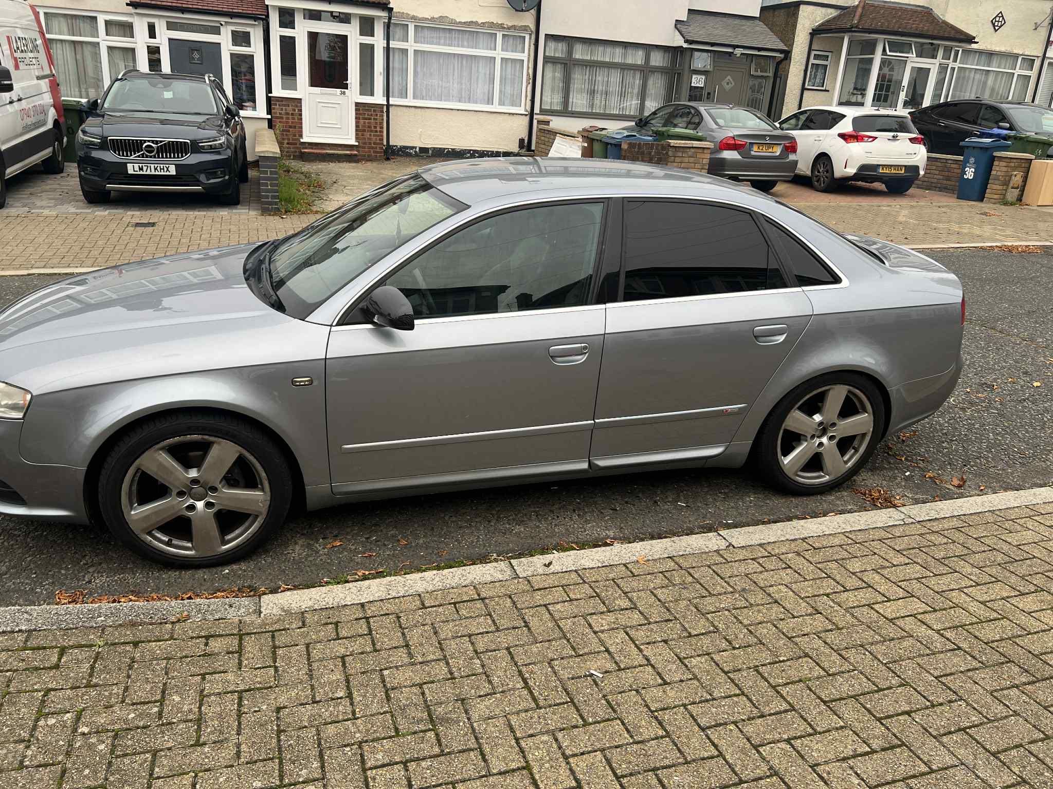Vând urgent Audi A4 B7Sline