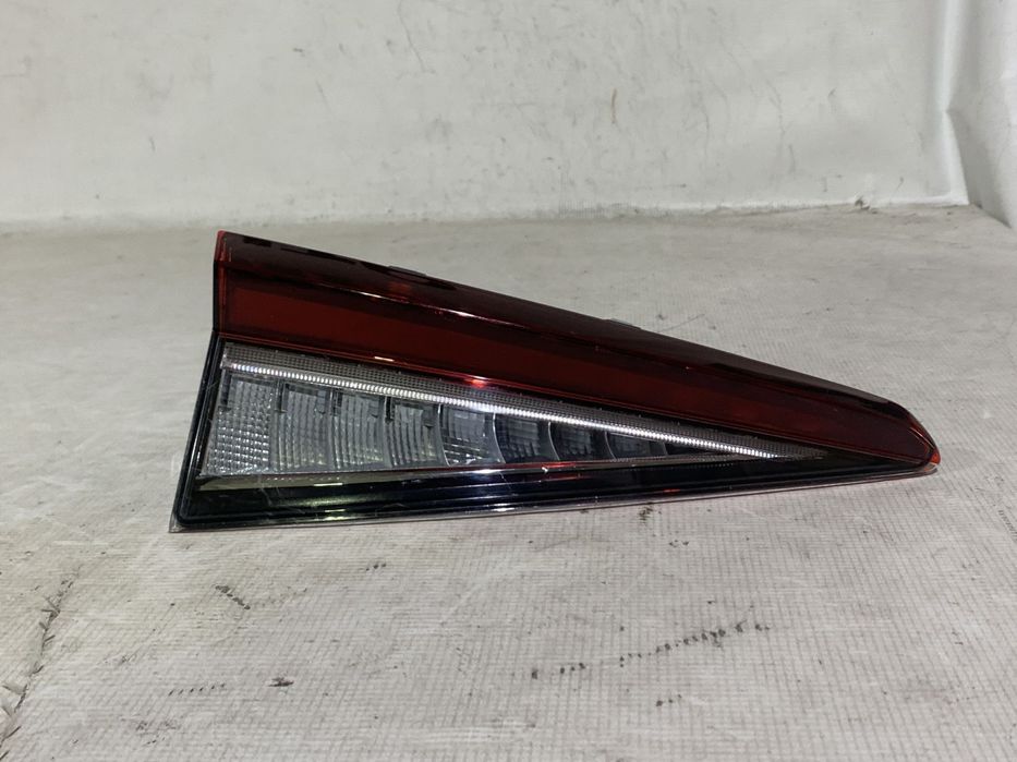 Lampa stop stanga pe hayon, Skoda Enyaq, 2021, 2022, 2023, 2024, cod origine OE 5LG945307B.