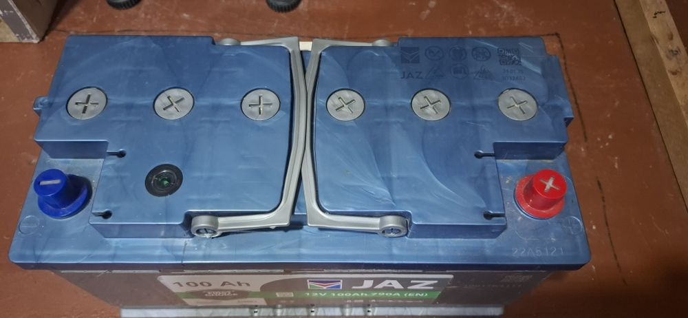 Аккумулятор 100.
