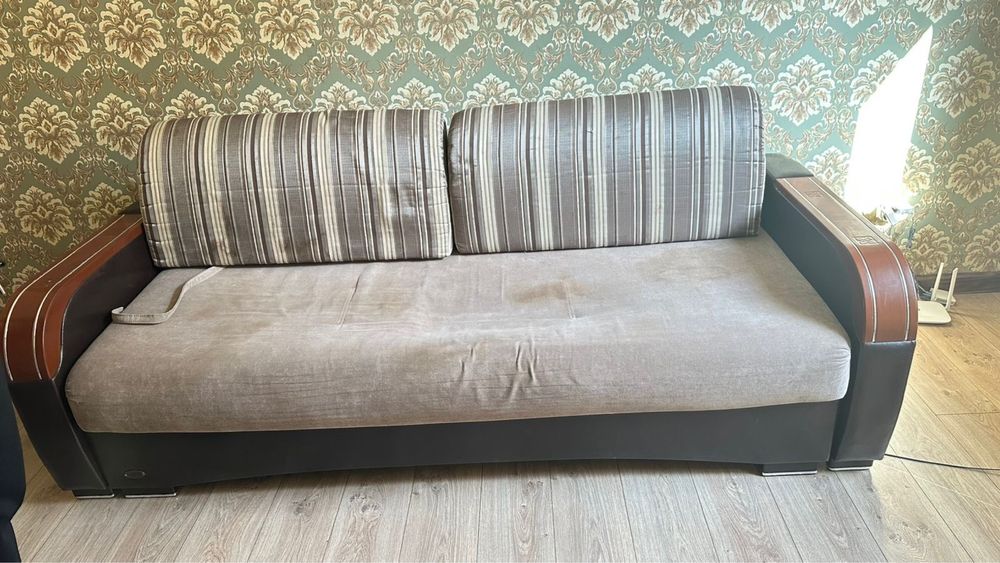 Продам диван только самовывоз поселок Коянкус