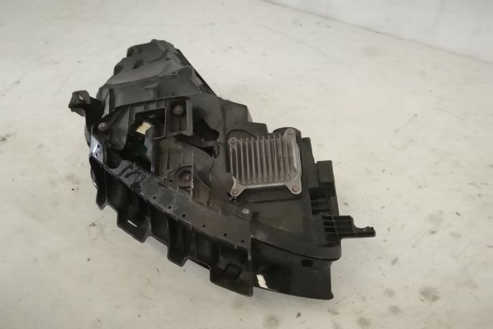 Far Stanga Original Led  Tesla  Model 3  1 2017 2018 2019 2020